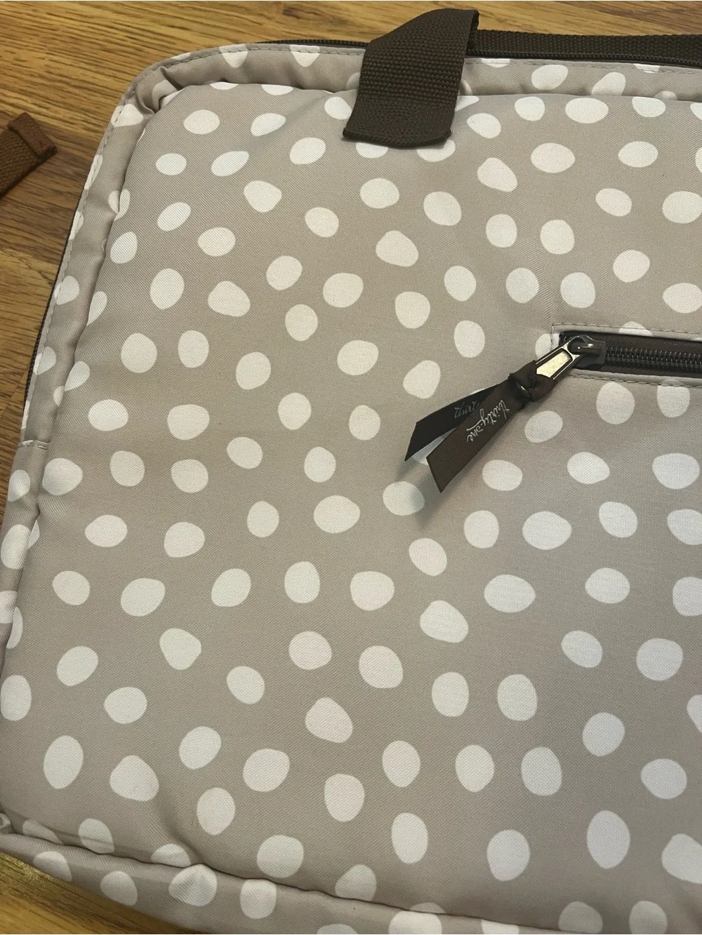 Vera Bradley waterproof Taupe and White Polka Dot Padded Laptop Sleeve Tote